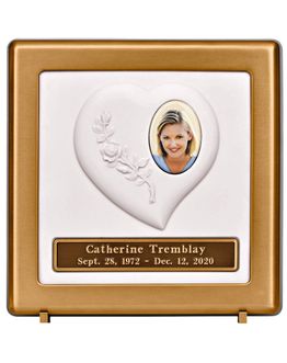 muse-urn-with-white-kosm-insert-heart-with-bronze-plate-ceramic-7803kb005.jpg